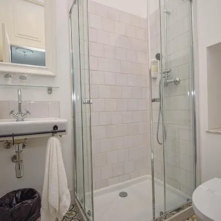 B In B Douradores Отель