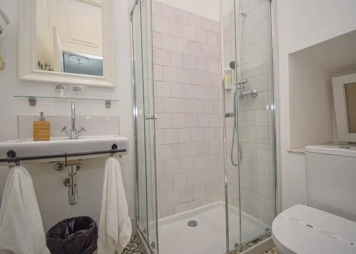 B In B Douradores Отель